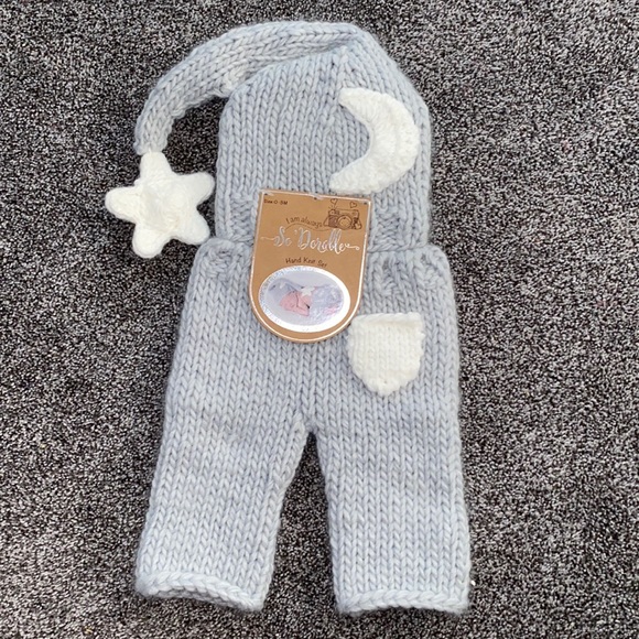 NWT Newborn Photo Hand Kit Set Size 0-3 Months - Picture 1 of 8